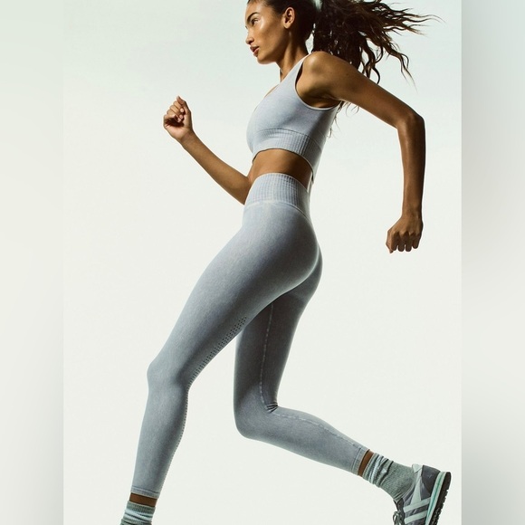 NWOT Free People Good Karma Leggings in M/L💕 - Picture 2 of 6